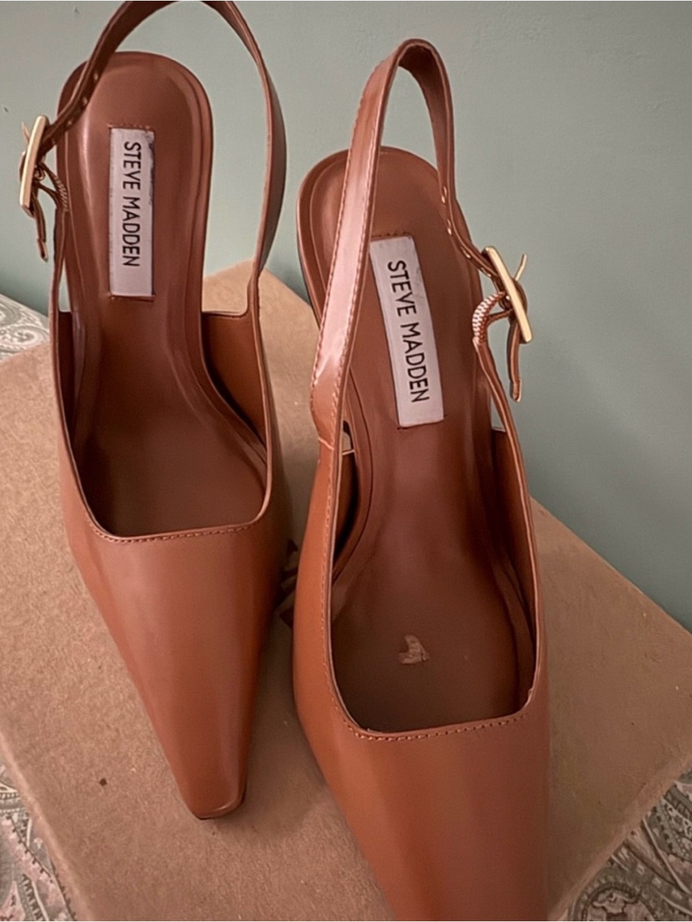 Steve Madden Tan Slingback Pointed Toe shoes